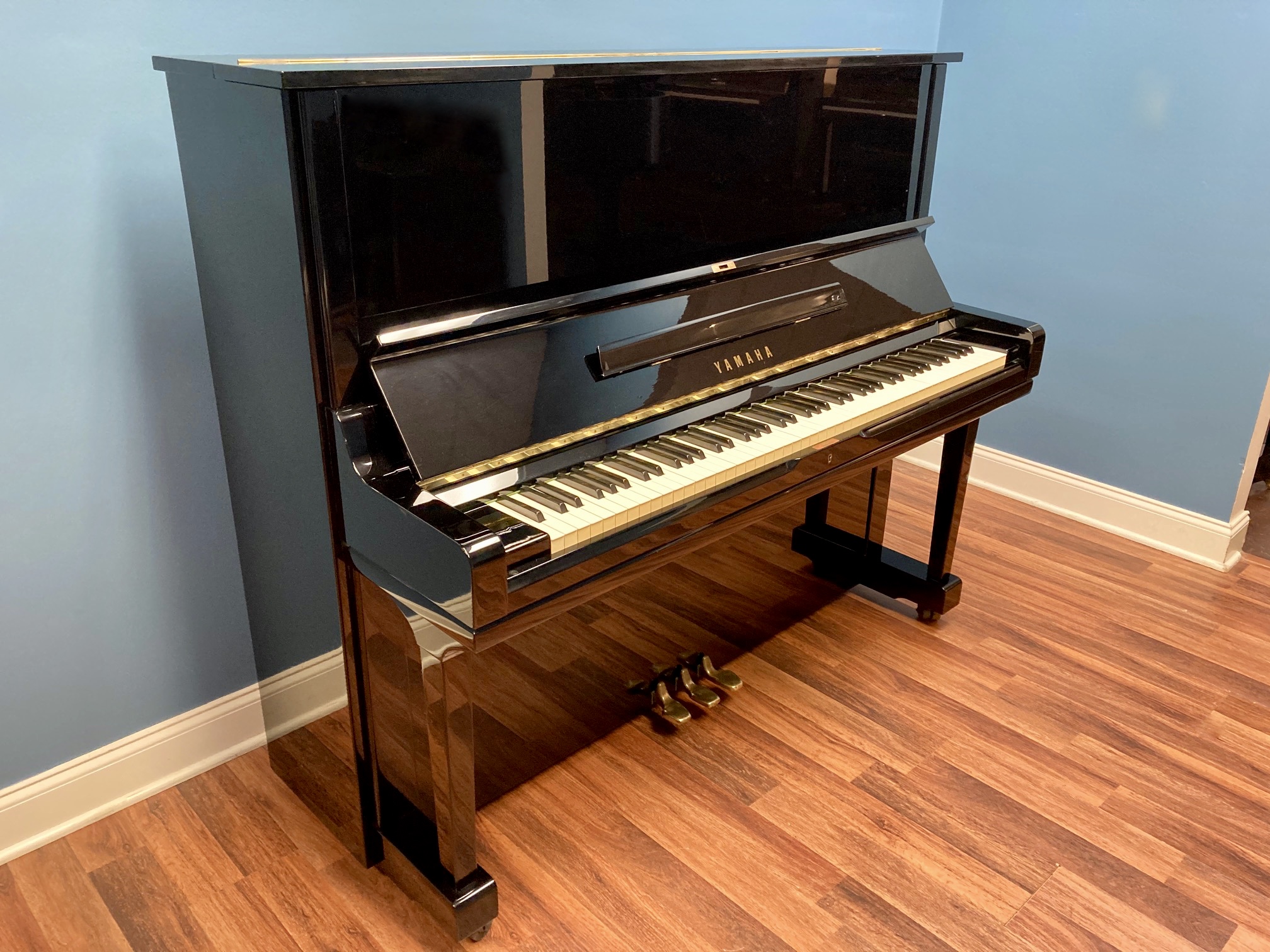 Yamaha U3 Professional Upright Freeburg Pianos